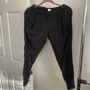 Zyia jogger in a bottle pants